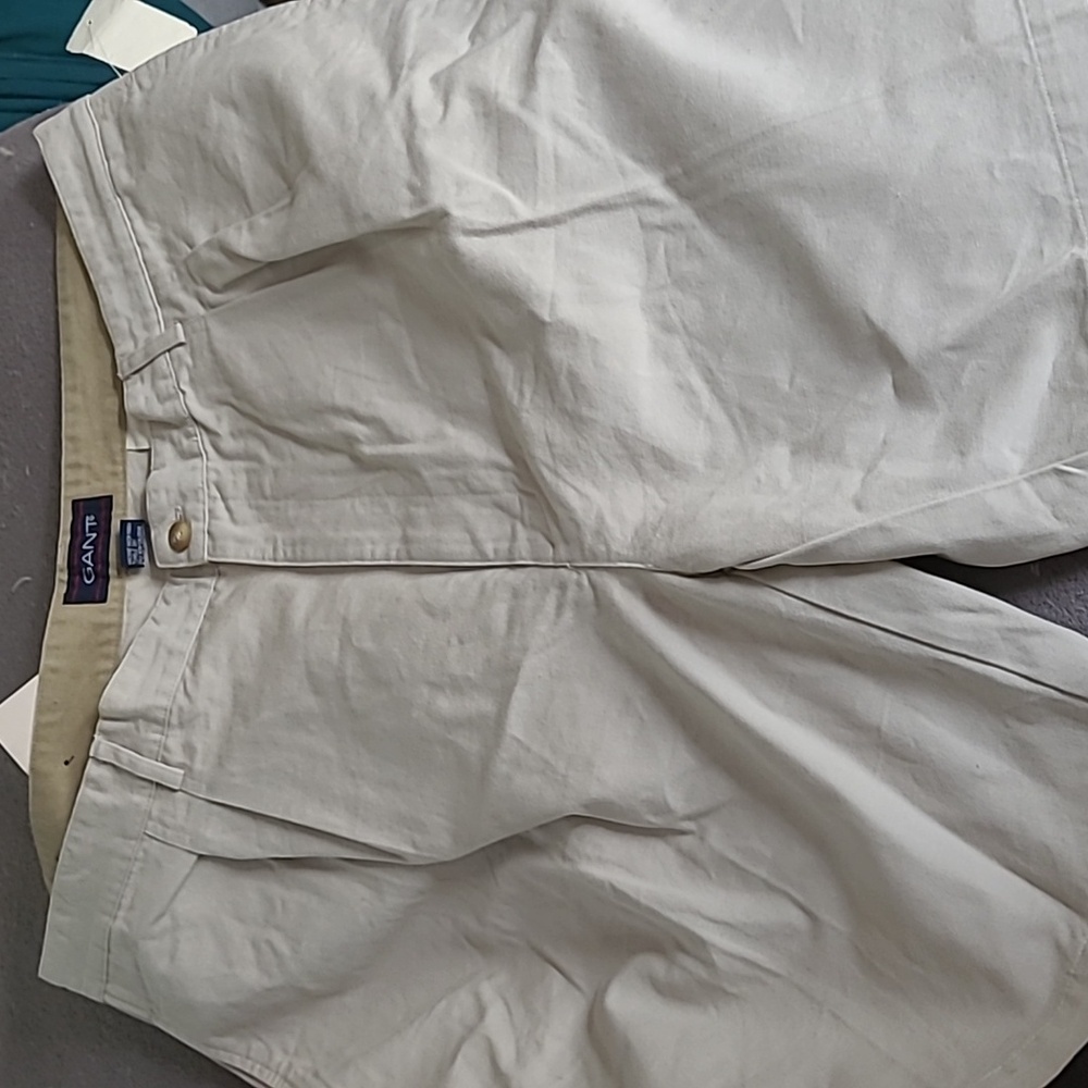 Pleaded men shorts